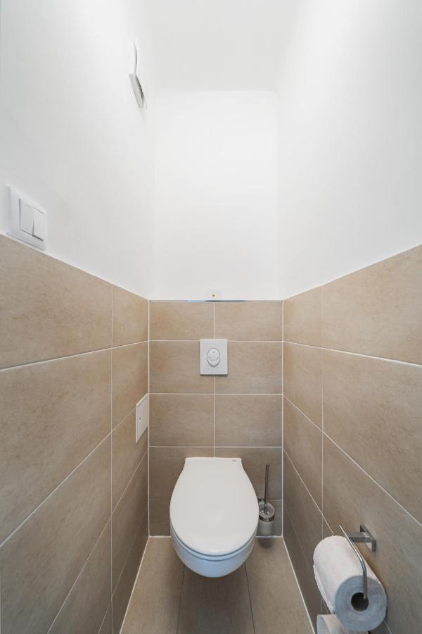 Central 70m Flat Close To Subway Apartament